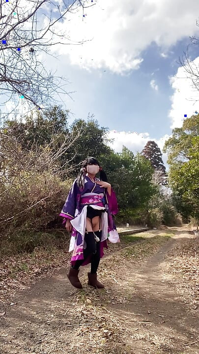No112 A phantom kimono beauty who appeared in the winter countryside A crossdresser walks in the sun pool Part 2