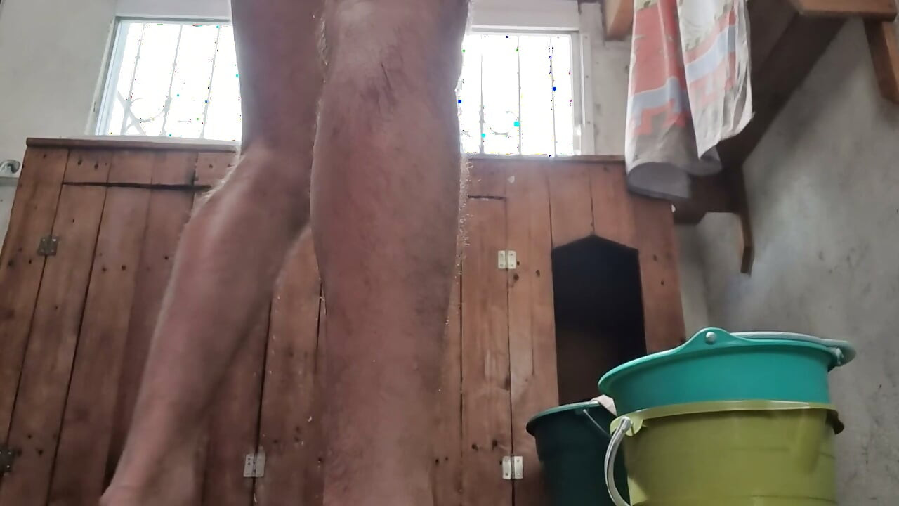 HAIRY SHOWING OFF SHOWING ASS, BALLS, ASS AND EVERYTHING ELSE