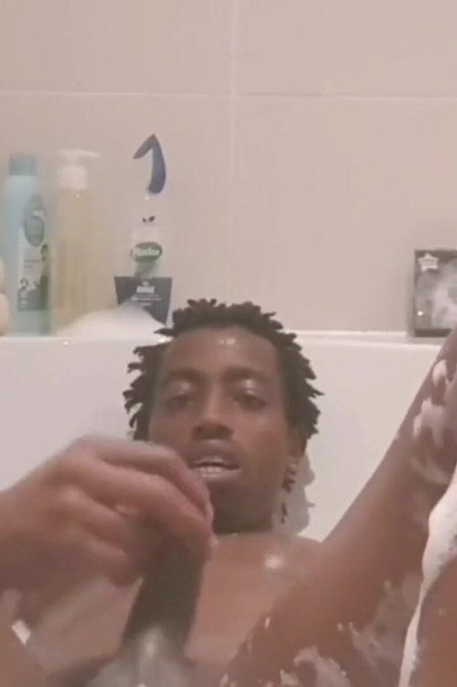 Nata4sex撫で私の大きな黒コックにお風呂