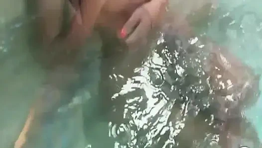 Ребекка Томей и Джада да Винчи — лесбиянка в водовороте