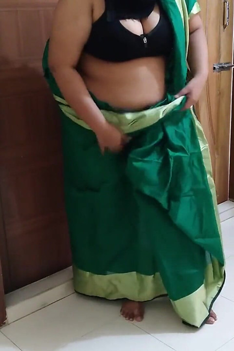 Indian Stepaunty Work in Room, Im Masturbat Beside, When She Looked & I Fucked Her