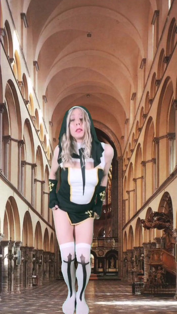 Uzbudljiv trenutak iz "Camelia Religious tgirl"