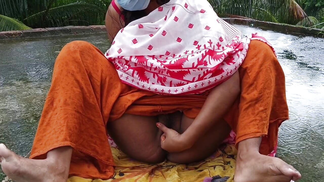 Viral sexy video of a Bangladeshi stepdad and stepdaughter