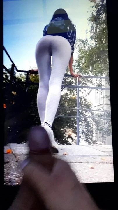 Tiktok sperma hyllning