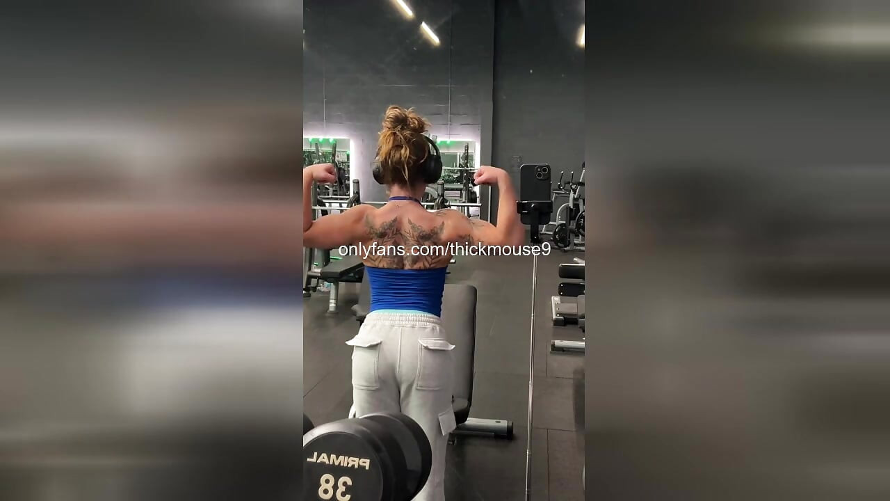 18-årig TikTok Live tæverøv ødelagt af stedfar!
