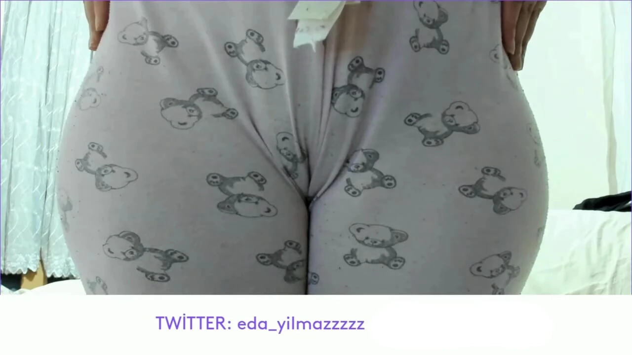 CAMELTOE- MASTURBATION IN PAJAMAS- TURKISH MILF- TURKISH PORN