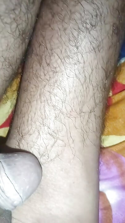 Desi Pooja Bhabhi got her pussy massaged