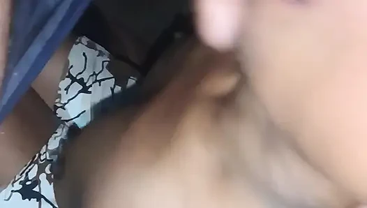 Yüze boşalma yarak emiyor ve ağzını sikiyor ve yüzüne boşalıyor