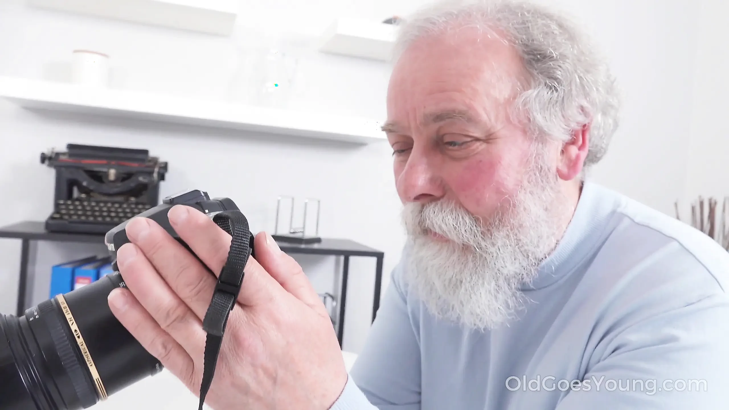 Grey-haired Photographer Seduces Brunette Into Making Sex