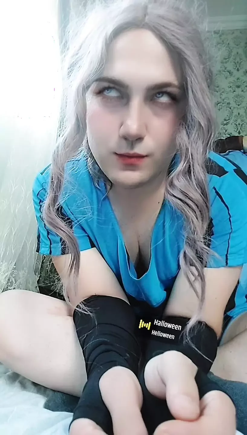 Slaying the Style Game: Crossdresser Shorts Edition!