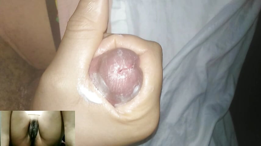 Chicas de 18 años masturbándose en una videollamada
