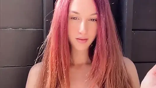 Smoking Outdoor, Speaking Italian and Brushing My Hair