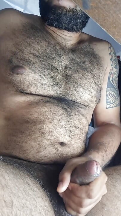 Hairy Giant Man Big Cumshow