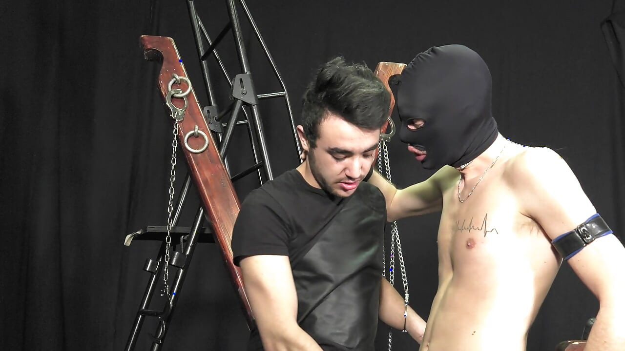 Deep Anal Action Between Boys 5669