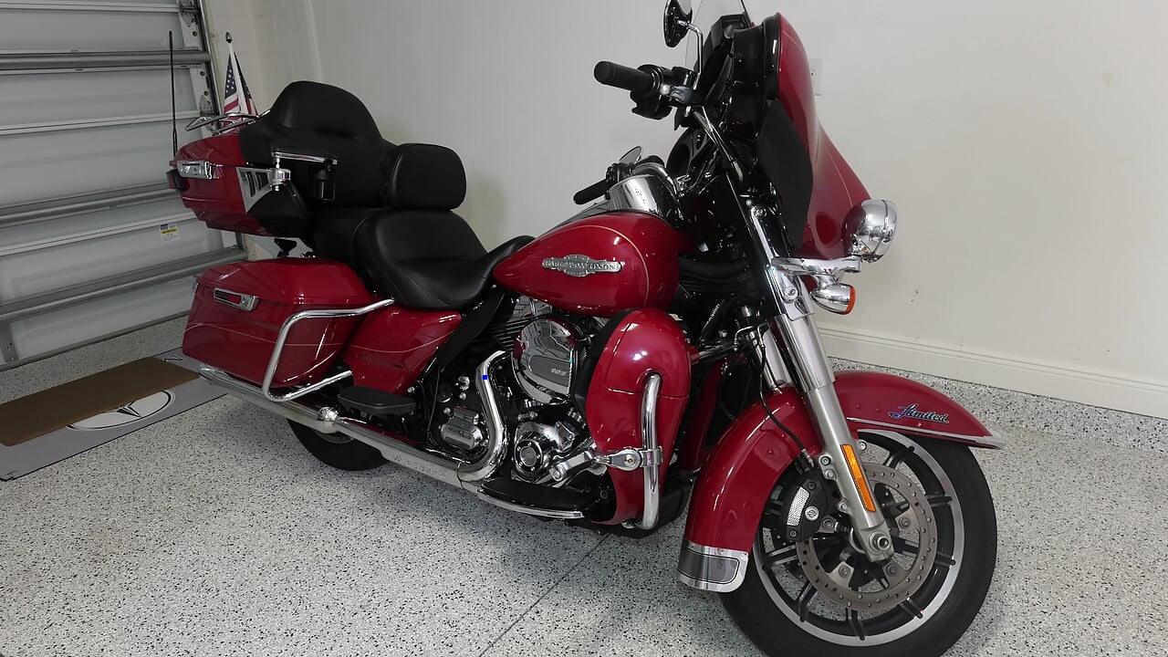 Marvelle es criticada en una harley