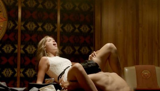 Lili Simmons saftiger Oralsex in Banshee scandalplanet.com