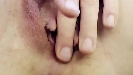 Si cewek hot rambut merah nyetir utv sambil bugil sampai muncrat di mana-mana