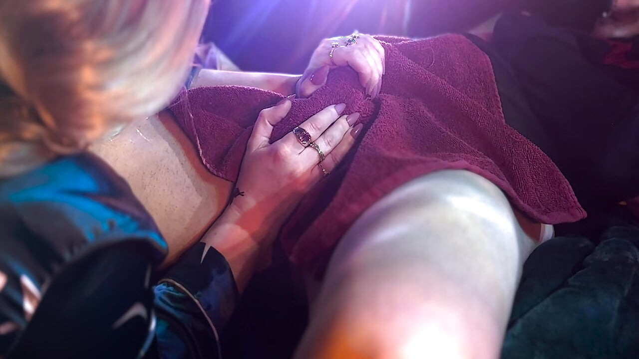 마사지와 스크럽이 핸잡으로 이어진다