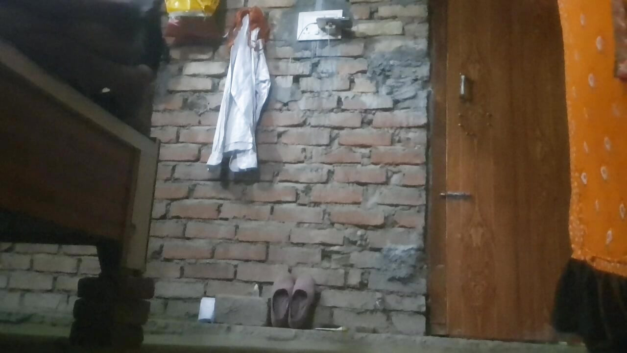 Village girl chudai video seelipng first time chudai video Indian bhabhi