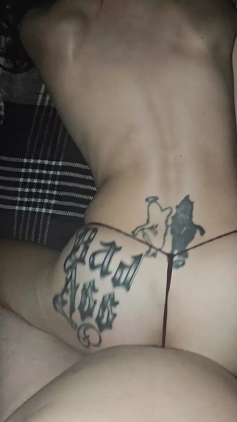 Shay Wild Dicks down Ivy Roxx in a G string Thong