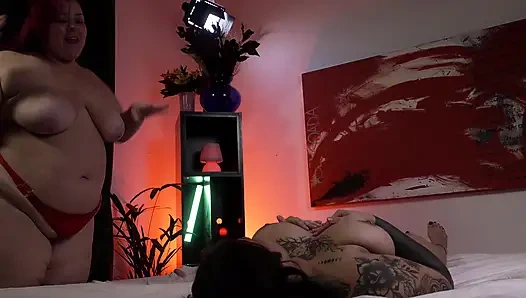 Иди, пухлый! Тряси и садись с этим жиром у моего лица!