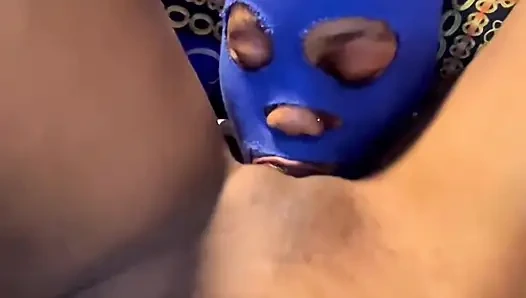 Meine stiefsis lutscht meine muschi