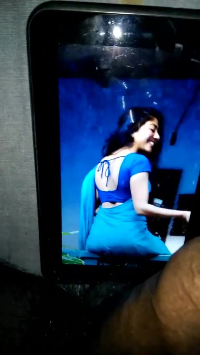 Must-share moment from "Sai Pallavi yummy cum tribute"