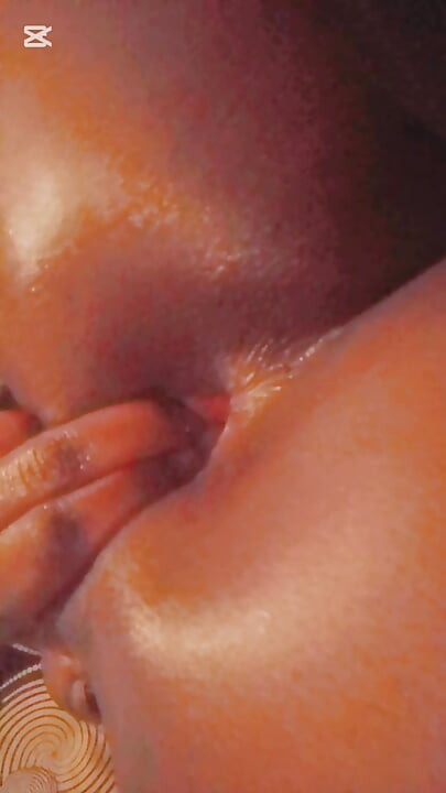 Hot sassy lesbian pussy squirt and cum , anal fuck Vs pussy 🥵