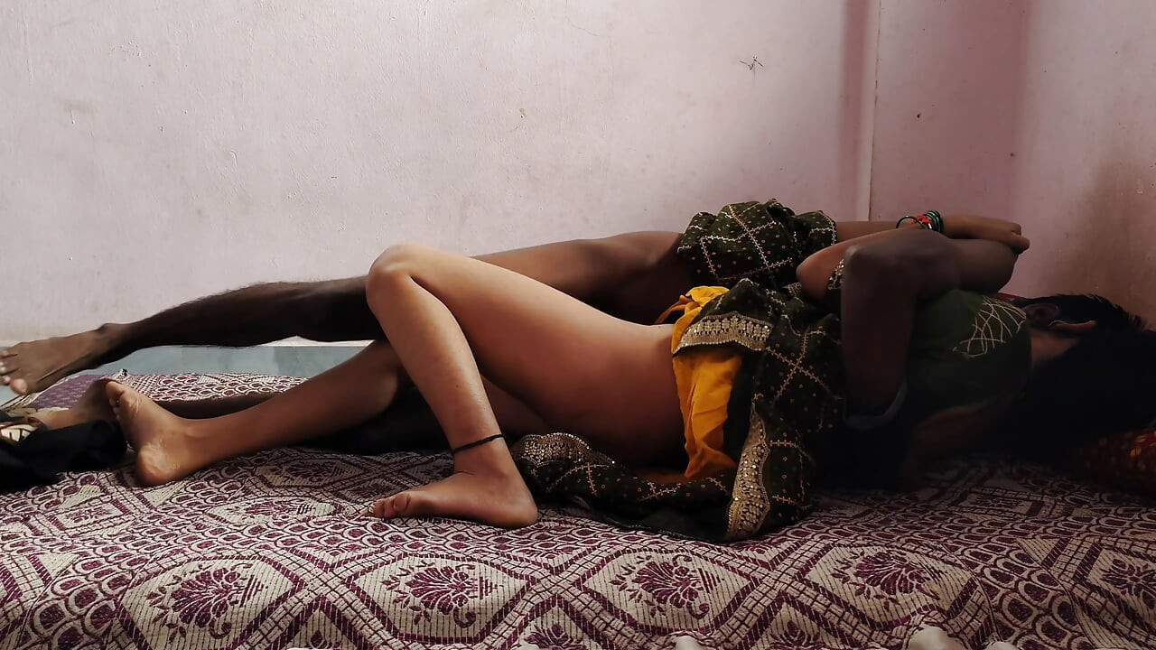 Pyasi Bhabi Devar ke lund par tut padi hindi sex