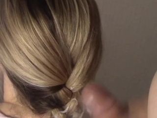 Hair cum - výstřik do blonďatých pletených vlasů