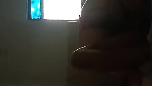 Eva sikişmeye dayanamıyor, seks yapmak için ucuz bir motele gittik