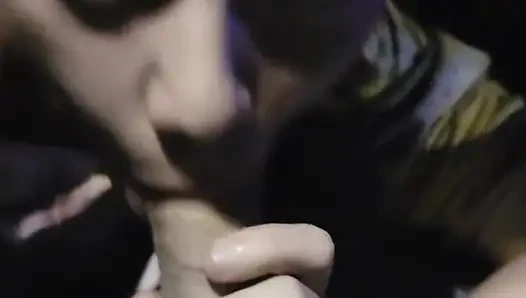 Cutie girl gives late night blowjob in the car