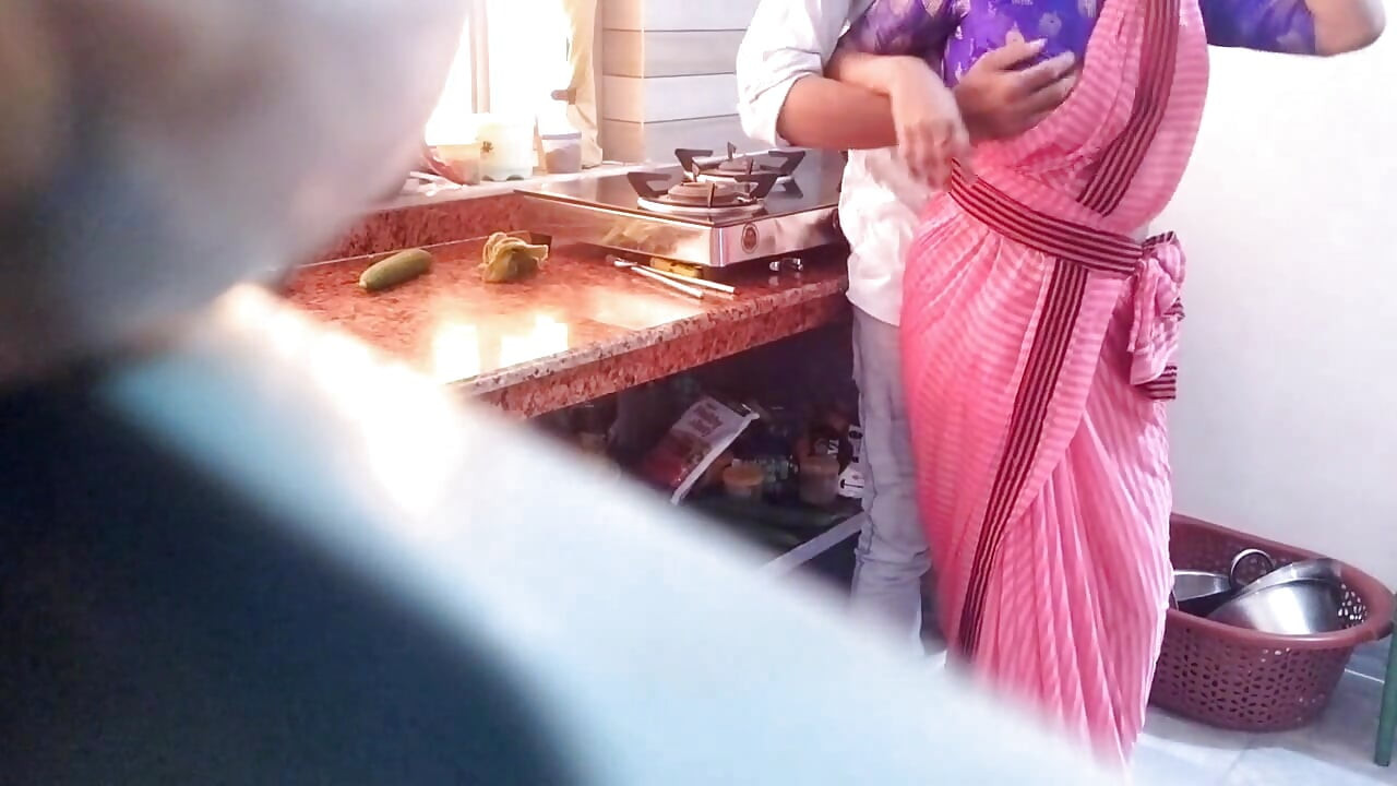 Kamwali Bhabi Was Left by Her Company's Manager