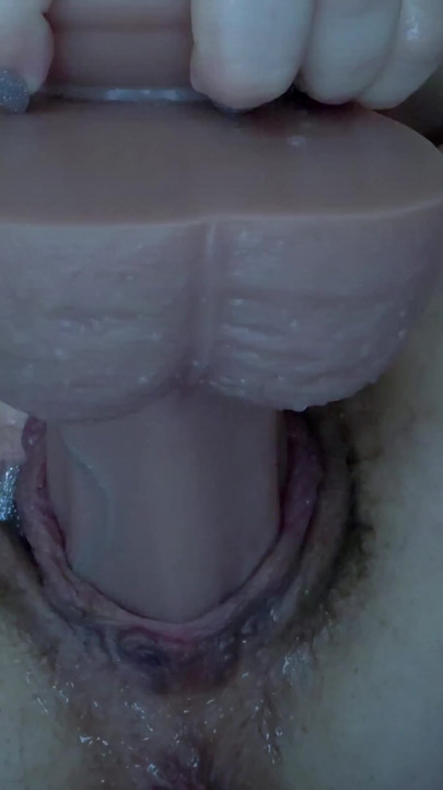 Ngentot diriku sendiri sama dua kontol besar sampai orgasme | Klip 1