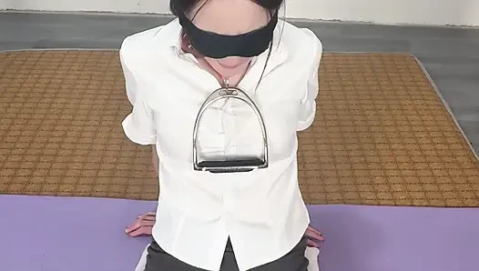 An Office Lady, After Work, Secretly Asks Her Host for a Job Appointment Behind Her Boyfriend's Back
