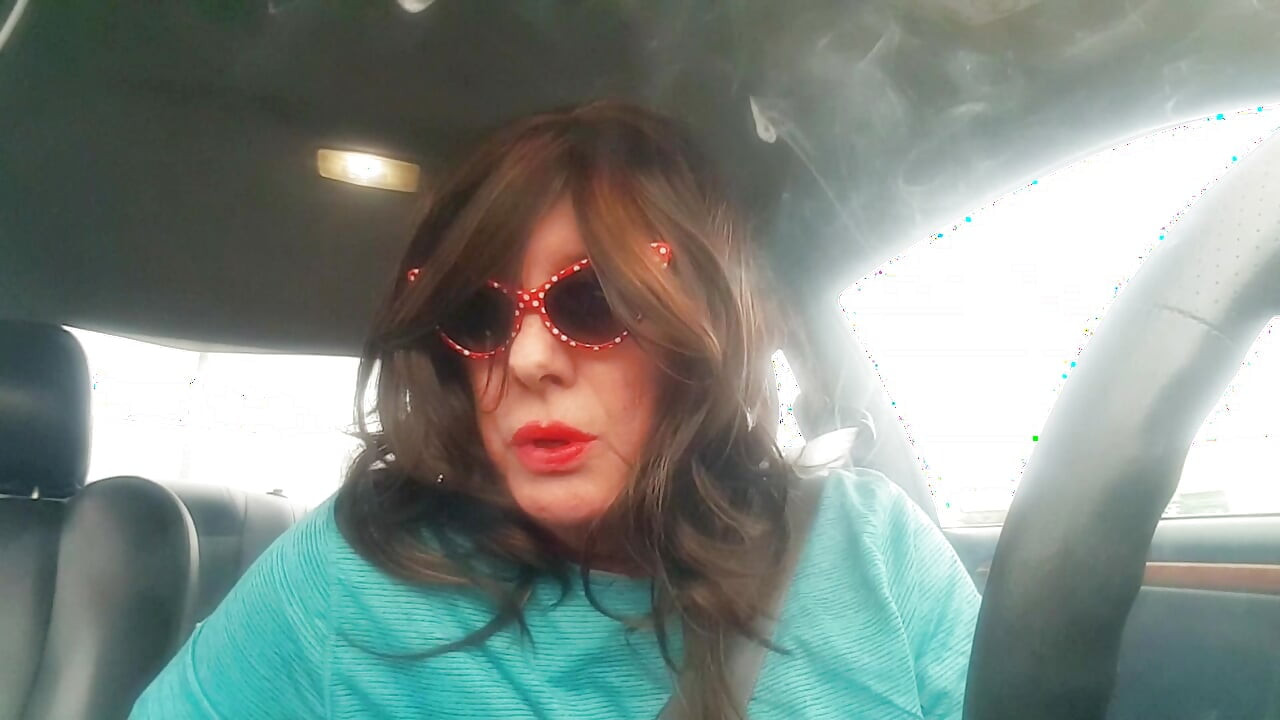 MRS. ROMAN - A MATURE BRUNETTE ENJOYING HER MORE 120 MENTHOS FOR YOUR PLEASURE