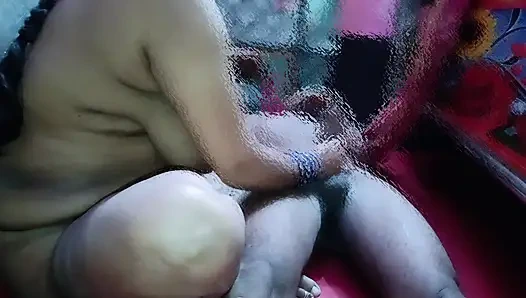 Devar apni schwangere bhabhi ka möpse lutschen kar raha he - desi heiße junge bhabhi schöne nippellutschen