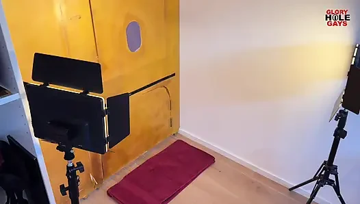 straight guy comes to the gloryhole