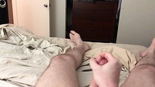 Masturbando meu pau para um orgasmo incrível