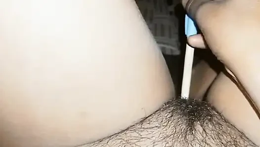 Ich liege heute allein im bett und sehne mich wirklich nach viel ficken.