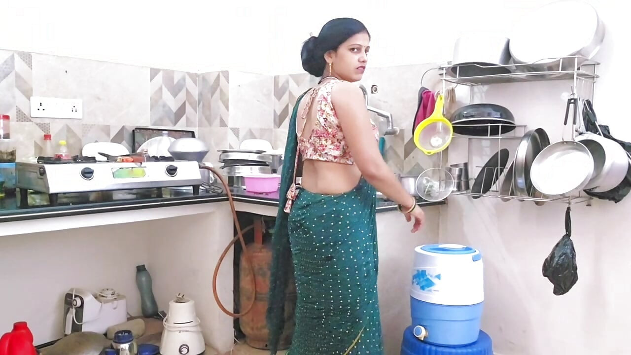 Desi school girl go to her classmate's home for tution desi Hindi MMS, localdesi beautiful Stepsister hindi story Sex video Xxxx