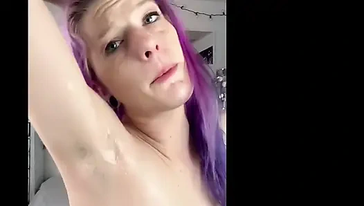 Kıllı koltuk altı tükürme oyunu