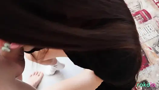 Ngentot siswi hot di kencan pertama