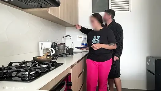 Dapur dengan payudara latin bagian 2