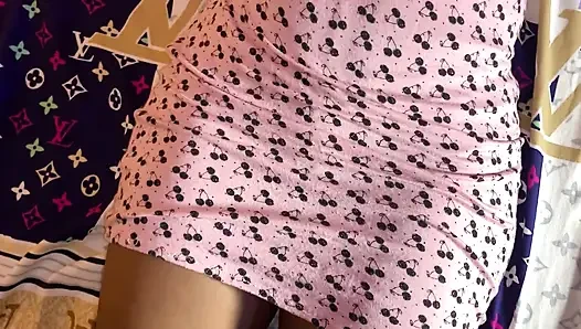 Yeni arkadaşım beni ziyaret ediyor ve yarağıma karşı koyamadı
