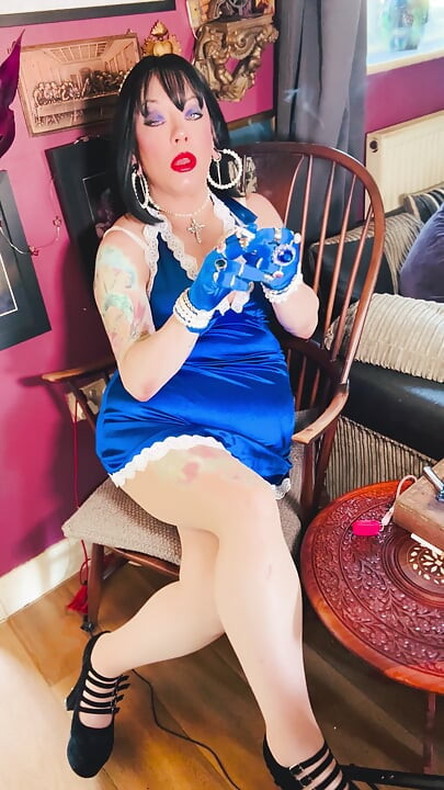 Tina Snua Chain Smokes 2 Cork Cigarettes In Satin With Gloves & Jewellery! - British Mature Smoking Smoker
