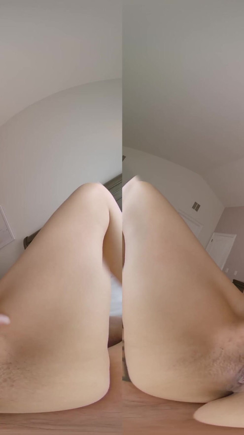 BaDoinkVR Selena Ivy Thinks You 2 Should Make Some Naughty Photos And Videos To Get A Little Exhibitionist | Clip 1