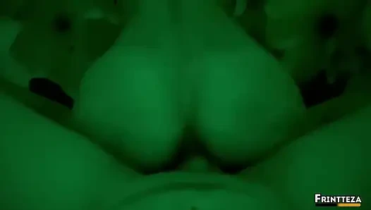 Сучка скачет