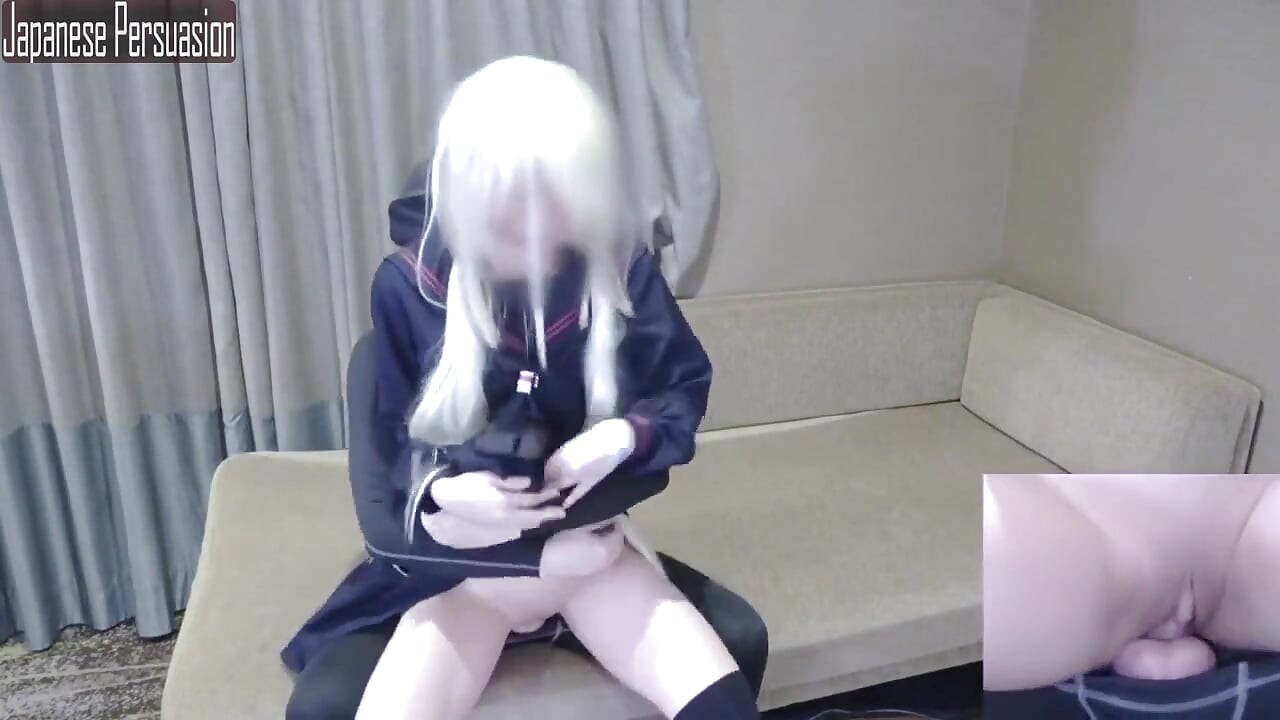 Smal lekfull nykomling återvänder i cosplaystil och njuter av ett djärvt och intensivt spermapajsmoment - Angle3