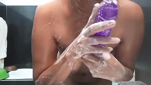 Dildo with Anne in Colombo Sri Lanka big Boobs with wet juicy Pussy in Night